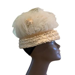 Vintage 60’s Maas Brothers Florida straw and tulle hat